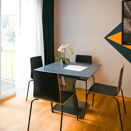 Elegant Apartment Naschmarkt Vienna Exterior photo