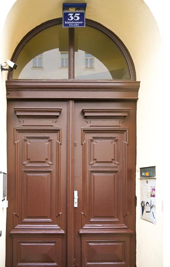 Elegant Naschmarkt